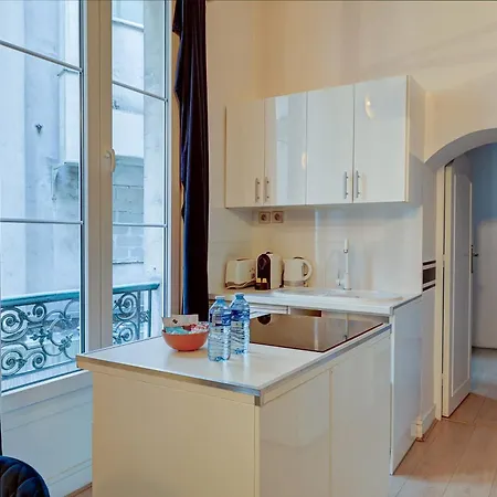 Lägenhet Luxueux Au Coeur Des Champs-elysees Paris