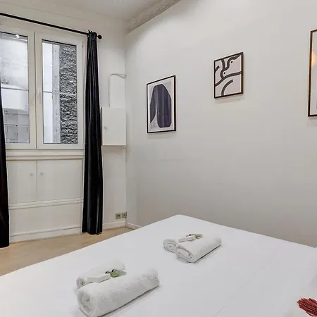 Luxueux Au Coeur Des Champs-elysees شقة